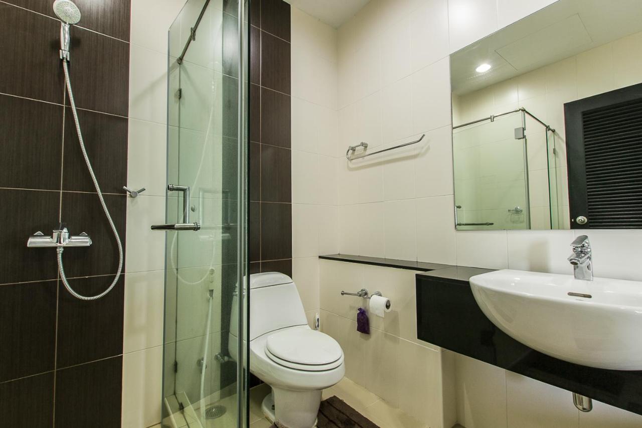 Veloche 2 Bedroom Apartment With Seaview Karon Εξωτερικό φωτογραφία