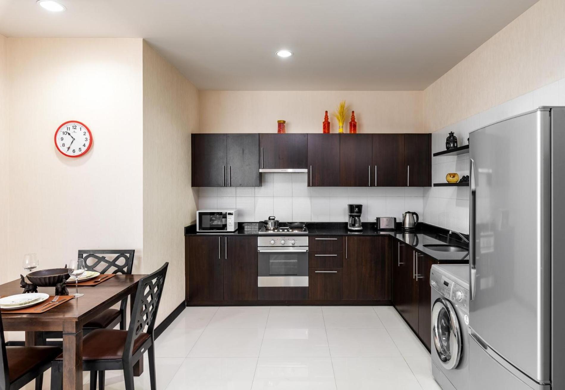 Veloche 2 Bedroom Apartment With Seaview Karon Εξωτερικό φωτογραφία